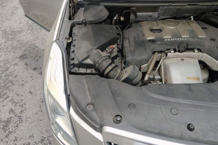 Used Cadillac XTS 2014 28T Comfort Version Engine Bay Right