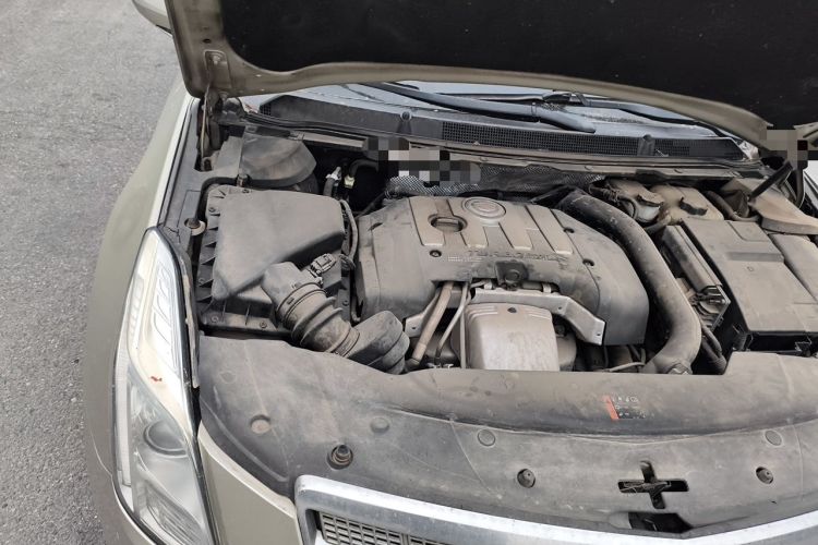 Used Cadillac XTS 2014 28T Platinum Edition Engine Bay Right