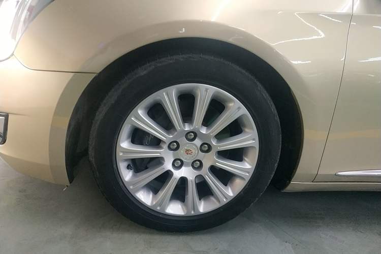 Used Cadillac XTS 2014 28T Comfort Version Exterior 5