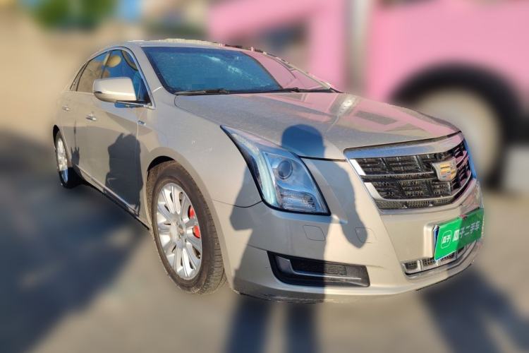 Used Cadillac XTS 2014 28T Comfort Version Front Right 45 Deg