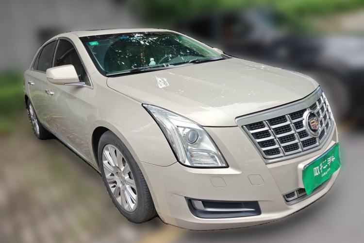 Used Cadillac XTS 2014 28T Comfort Version Front Right 45 Deg