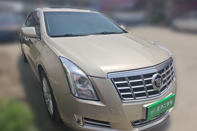 Used Cadillac XTS 2014 28T Tech Model Front Right 45 Deg