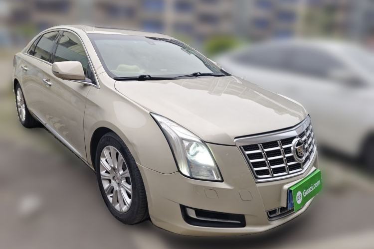 Used Cadillac XTS 2014 28T Comfort Version Front Right 45 Deg