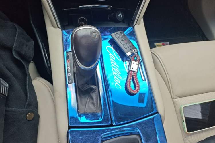 Used Cadillac XTS 2014 28T Comfort Version Gear Lever