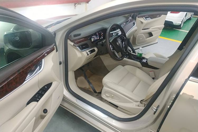 Used Cadillac XTS 2014 28T Comfort Version Interior 3