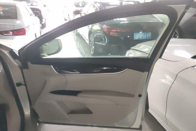 Used Cadillac XTS 2014 28T Elite Edition Interior 5