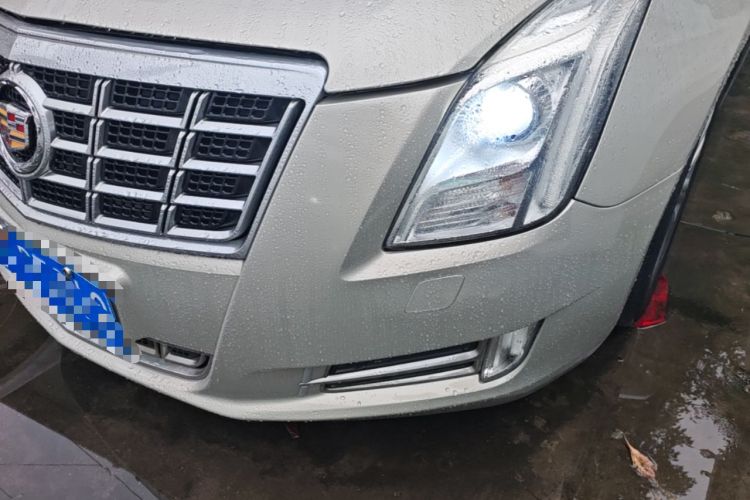 Used Cadillac XTS 2014 28T Comfort Version Left Front Headlight