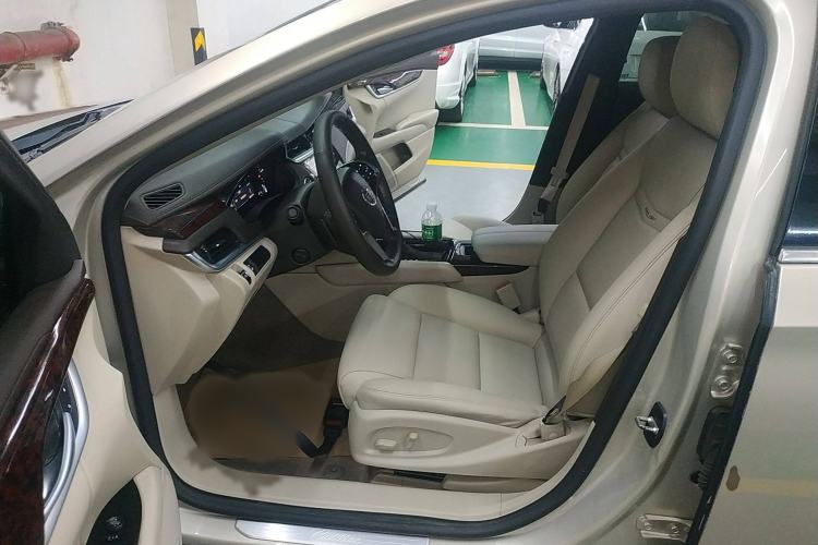Used Cadillac XTS 2014 28T Comfort Version Left Front Seat