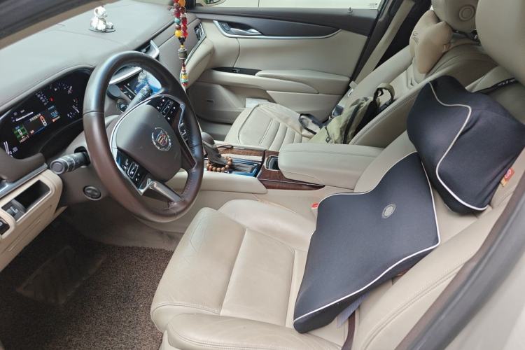 Used Cadillac XTS 2014 28T Comfort Version Left Front Seat