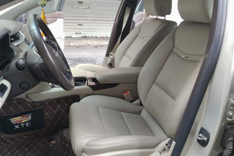 Used Cadillac XTS 2014 28T Comfort Version Left Front Seat