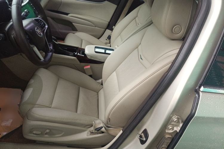 Used Cadillac XTS 2014 28T Comfort Version Left Front Seat