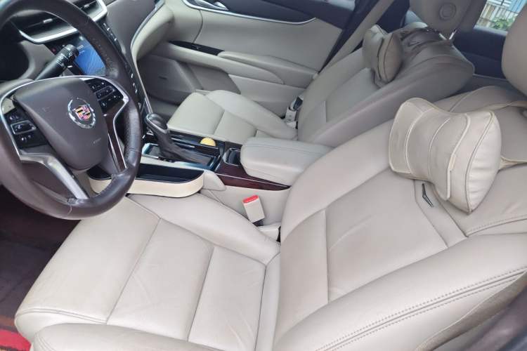 Used Cadillac XTS 2014 28T Comfort Version Left Front Seat