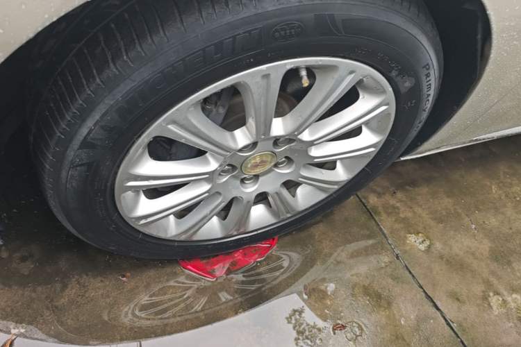 Used Cadillac XTS 2014 28T Comfort Version Left Front Wheel Hub