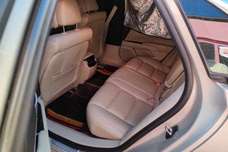 Used Cadillac XTS 2014 28T Comfort Version Left Rear Seat