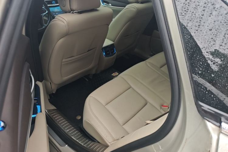 Used Cadillac XTS 2014 28T Comfort Version Left Rear Seat
