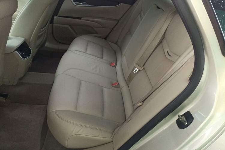 Used Cadillac XTS 2014 28T Comfort Version Left Rear Seat