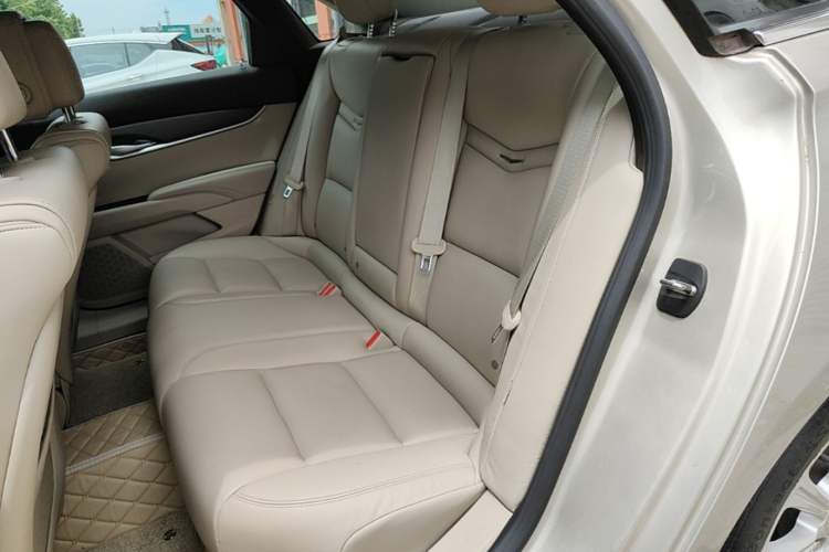 Used Cadillac XTS 2014 28T Comfort Version Left Rear Seat