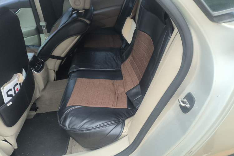 Used Cadillac XTS 2014 28T Comfort Version Left Rear Seat