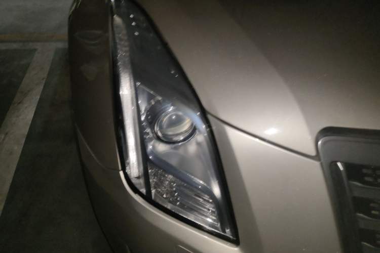Used Cadillac XTS 2014 28T Luxury Model Right Front Headlight