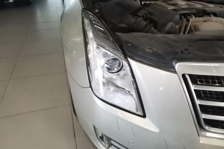 Used Cadillac XTS 2014 28T Elite Edition Right Front Headlight