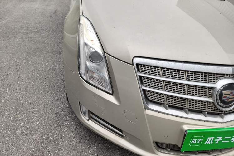 Used Cadillac XTS 2014 28T Platinum Edition Right Front Headlight