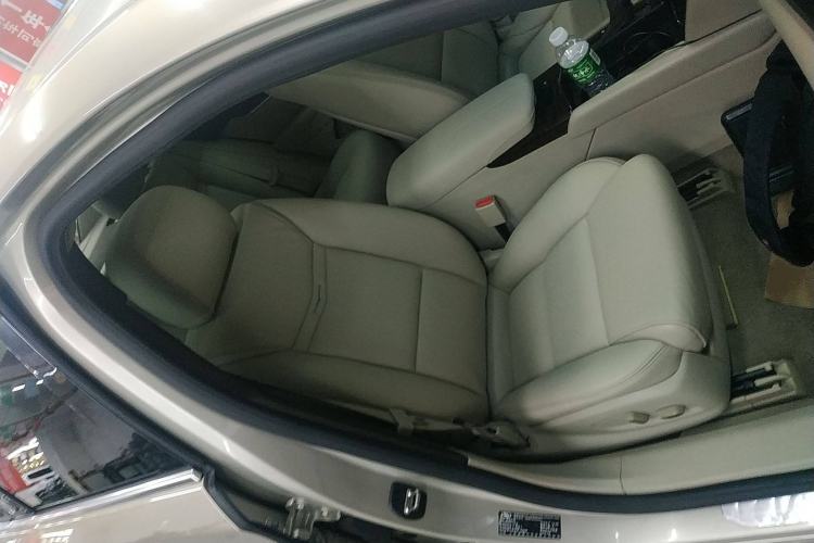 Used Cadillac XTS 2014 28T Comfort Version Right Front Seat