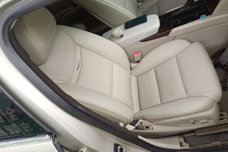 Used Cadillac XTS 2014 28T Comfort Version Right Front Seat
