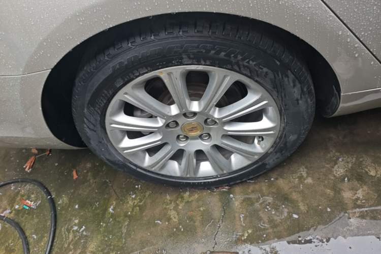 Used Cadillac XTS 2014 28T Comfort Version Right Rear Wheel Hub