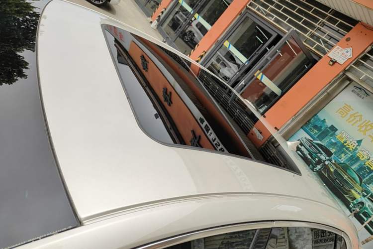 Used Cadillac XTS 2014 28T Comfort Version Roof