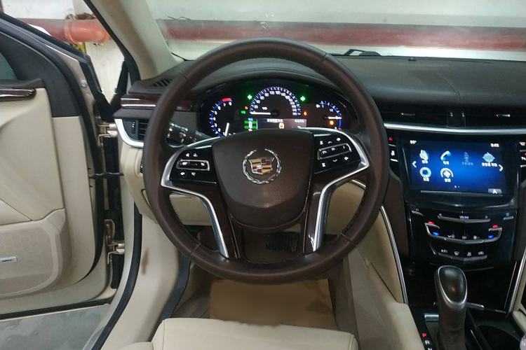 Used Cadillac XTS 2014 28T Comfort Version Steering Wheel