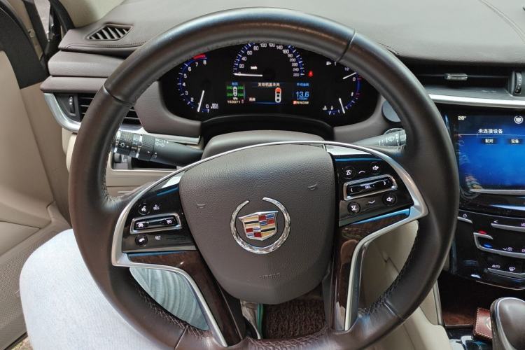 Used Cadillac XTS 2014 28T Comfort Version Steering Wheel