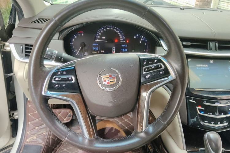 Used Cadillac XTS 2014 28T Comfort Version Steering Wheel