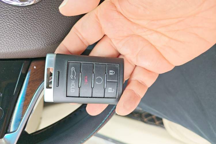 Used Cadillac XTS 2014 28T Elite Edition Vehicle Key
