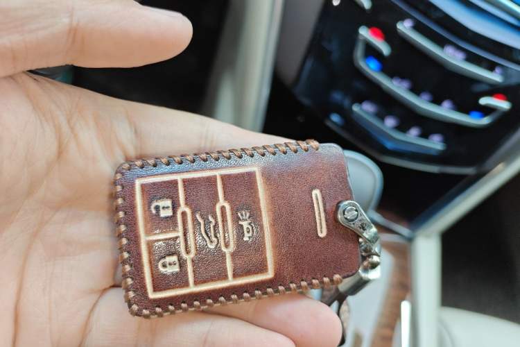 Used Cadillac XTS 2014 28T Comfort Version Vehicle Key