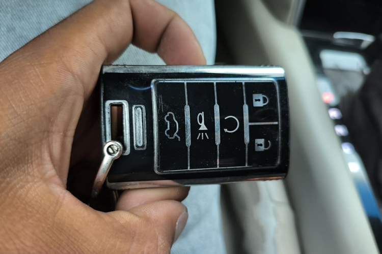 Used Cadillac XTS 2014 28T Platinum Edition Vehicle Key