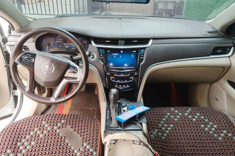 Used Cadillac XTS 2014 28T Comfort Version Center Console