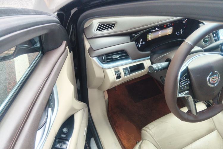 Used Cadillac XTS 2014 28T Comfort Version Driver Seat