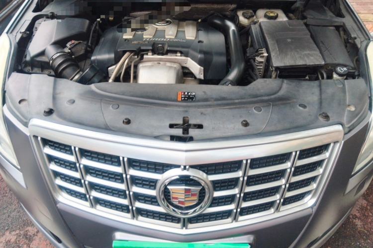 Used Cadillac XTS 2014 28T Comfort Version Engine Bay