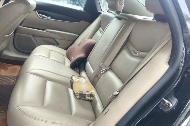 Used Cadillac XTS 2014 28T Comfort Version Left Rear Seat