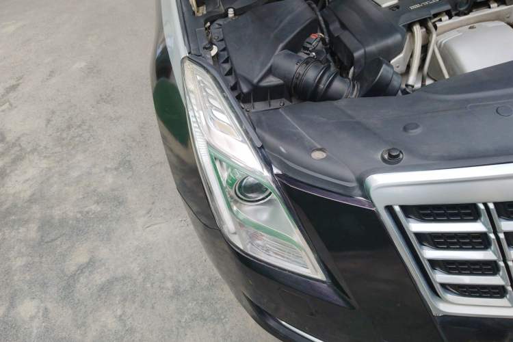 Used Cadillac XTS 2014 28T Comfort Version Right Front Headlight