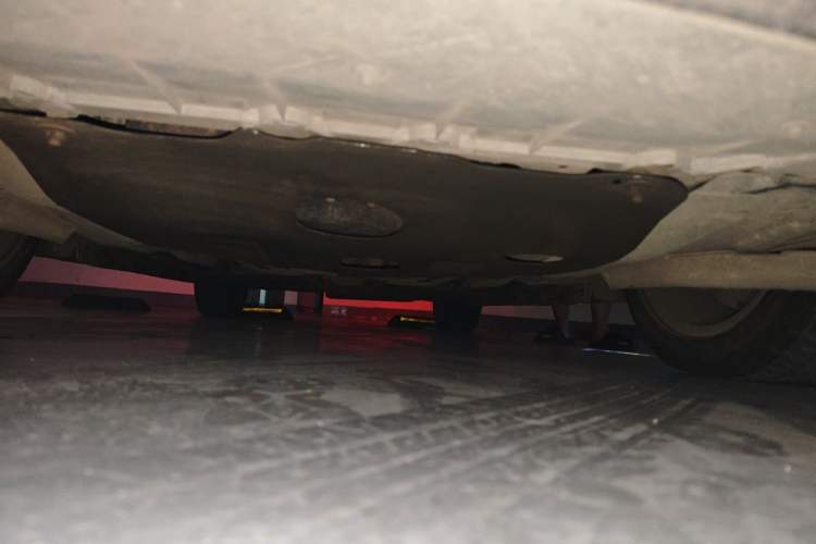 Used Cadillac XTS 2014 28T Comfort Version Chassis Front