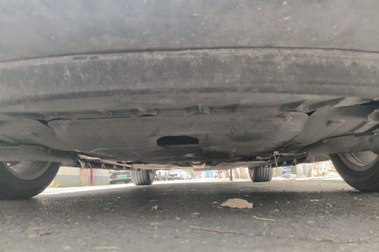 Used Cadillac XTS 2014 28T Comfort Version Chassis Front