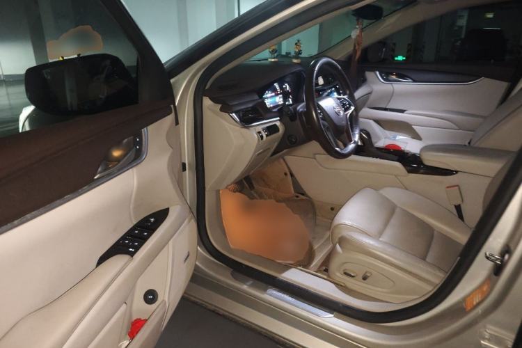 Used Cadillac XTS 2014 28T Comfort Version Driver Seat
