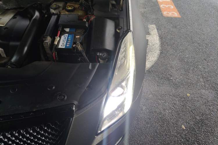 Used Cadillac XTS 2014 28T Comfort Version Engine Bay Left