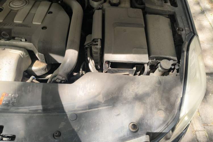 Used Cadillac XTS 2014 28T Comfort Version Engine Bay Left