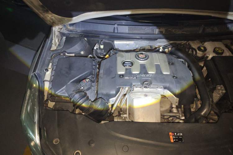 Used Cadillac XTS 2014 28T Comfort Version Engine Bay Right