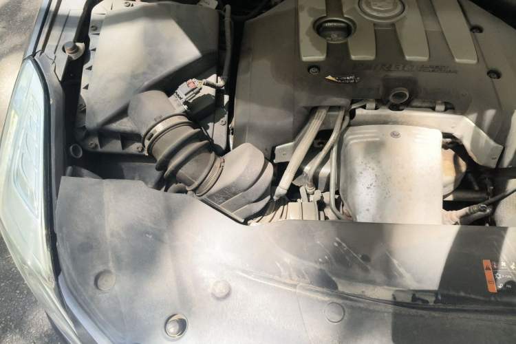 Used Cadillac XTS 2014 28T Comfort Version Engine Bay Right