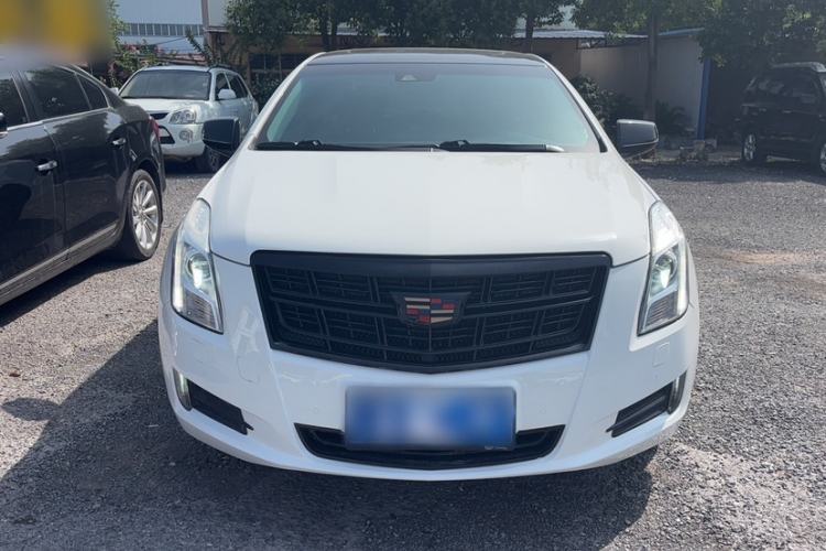 Used Cadillac XTS 2014 28T Luxury Model Exterior 3