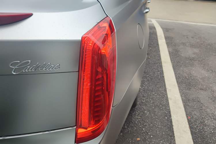 Used Cadillac XTS 2014 28T Luxury Model Exterior 3