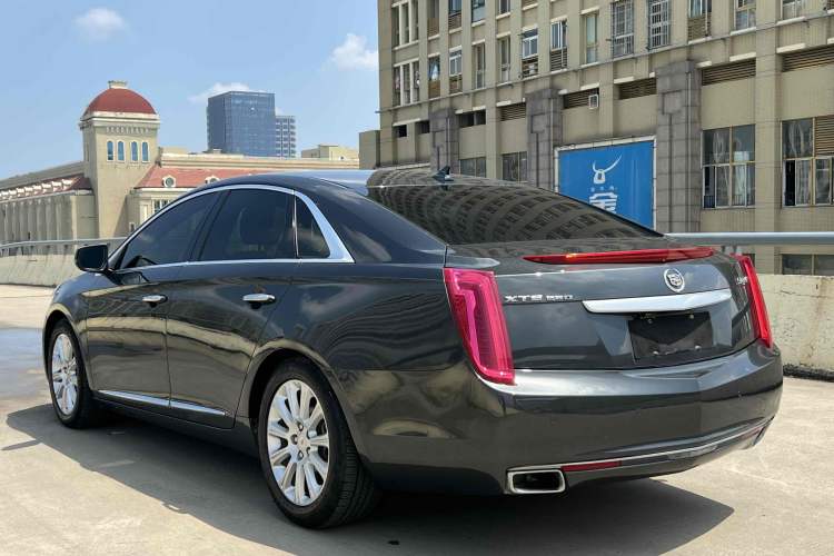 Used Cadillac XTS 2014 28T Comfort Version Exterior 4
